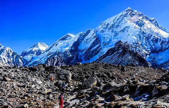 Trek to Everest Base Camp (5,364 m) and return to Gorak Shep (5,180 m)